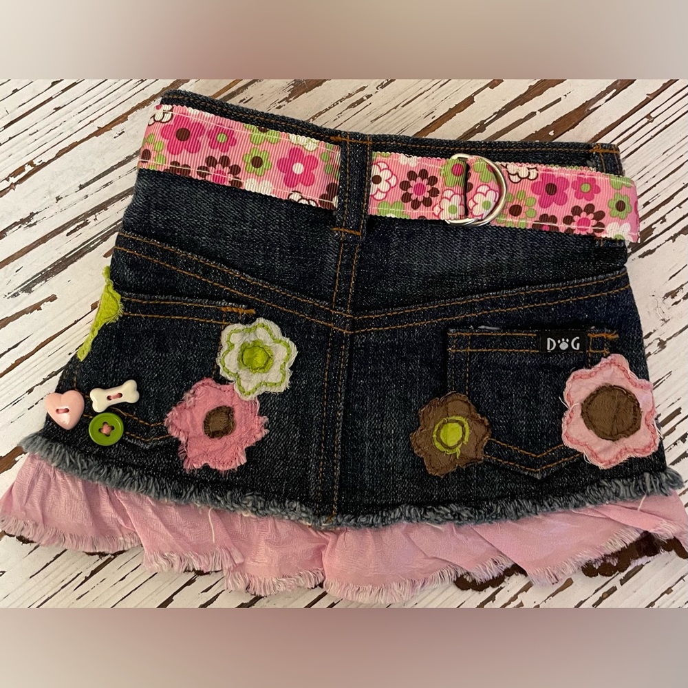 Denim Pet Skirt with Pink Floral Trim
Medium
